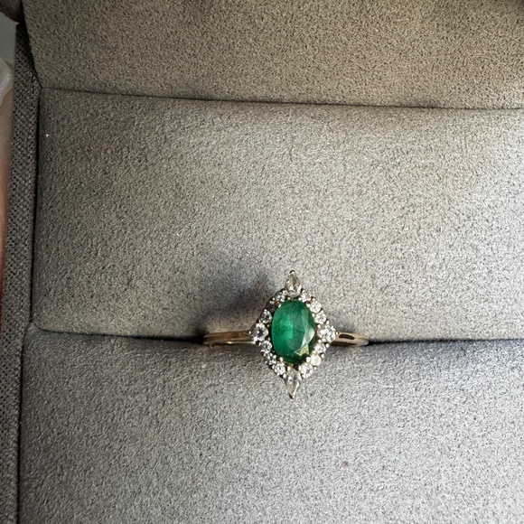 14k Oval Emerald and Diamond Bellarina Ring (Ferko’s) - Picture 3 of 5